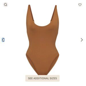 SKIMS Signature Swim Scoop Neck One Piece - NEVER WORN ,BRAND NEW